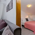 Somi Apartman