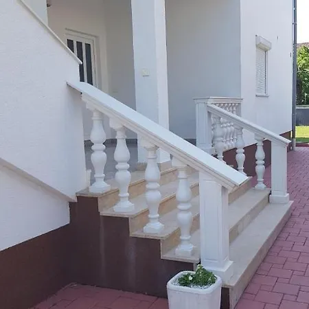Somi Apartment