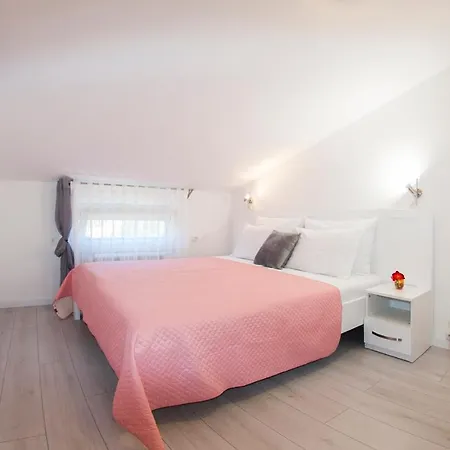 Somi Apartment Porec