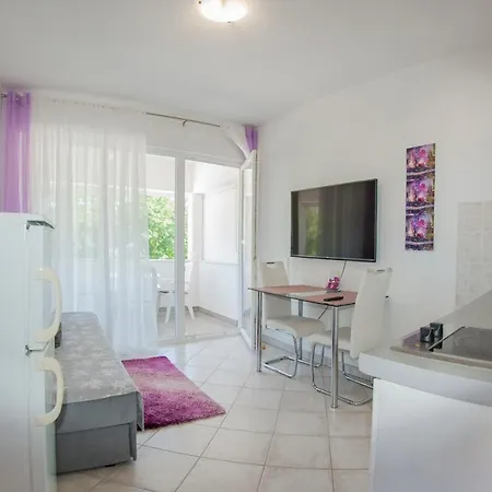 Somi Apartment