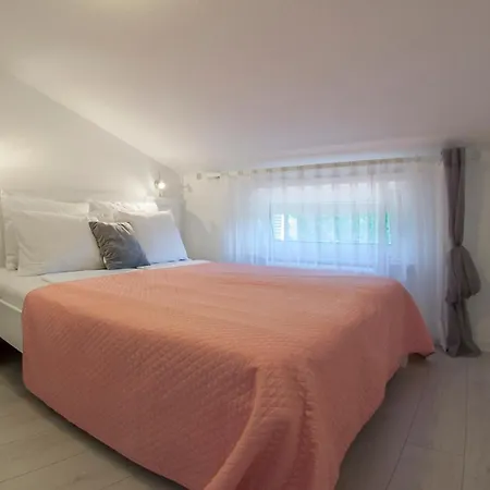 Somi Apartment Porec