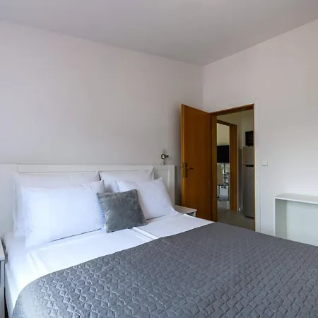 Apartment Somi Porec