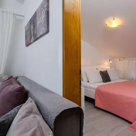 Somi Apartment