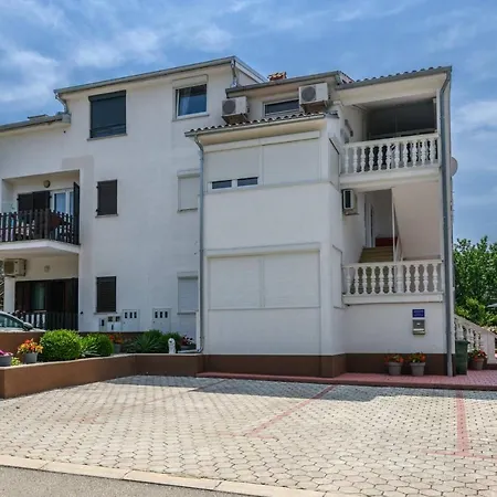 Somi Apartment *