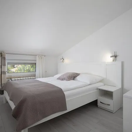 Apartman Somi *