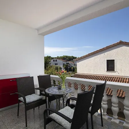 Somi Apartman